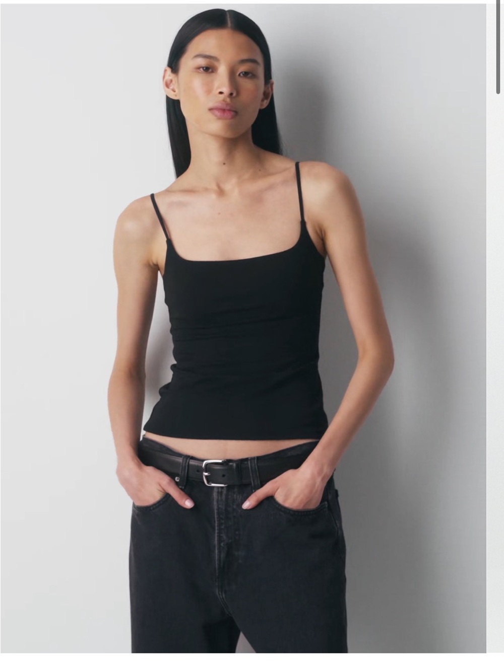 Aritzia  casual contour tank. Hip length